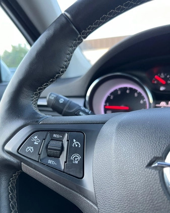 Opel Astra cena 44999 przebieg: 108000, rok produkcji 2017 z Czechowice-Dziedzice małe 742